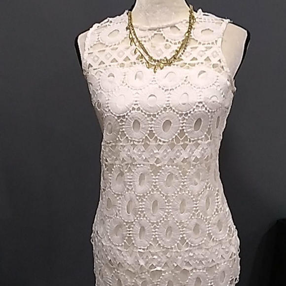 Taylor Dresses & Skirts - Taylor white lace dress size 2